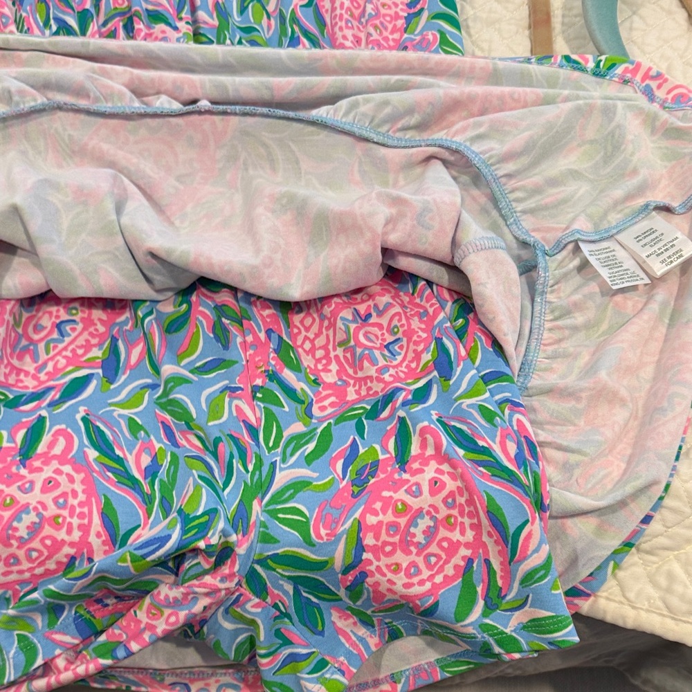 Lilly Pulitzer Vibrant Floral Tiered dress with shorts  in Blue and Pink XXS - Picture 7 of 7